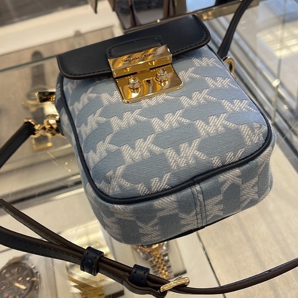 Michael Kors Sloan Editor Small Phone Logo Jacquard Crossbody
Navy Multi - Picture 3 of 16